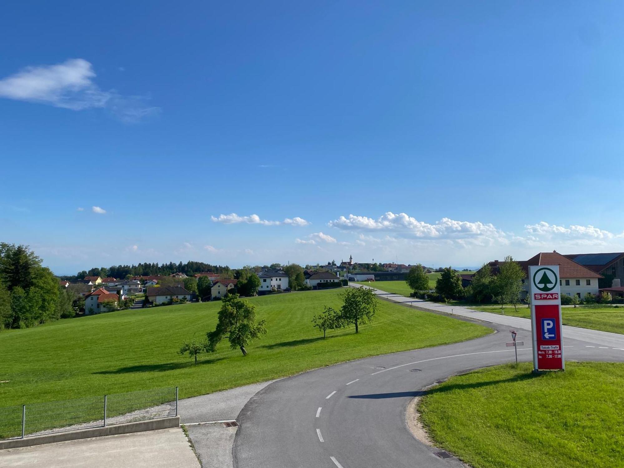 Wohnung City Nord Mit Balkon Herzogsdorf Экстерьер фото